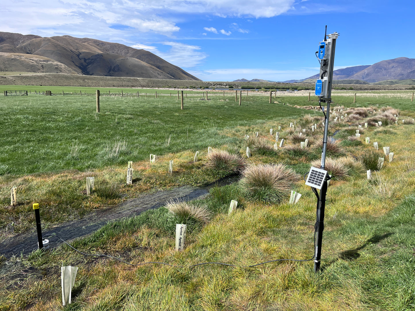 Total Suspended Solids / Turbidity Sensor with HydroMetrics IoT Telemetry